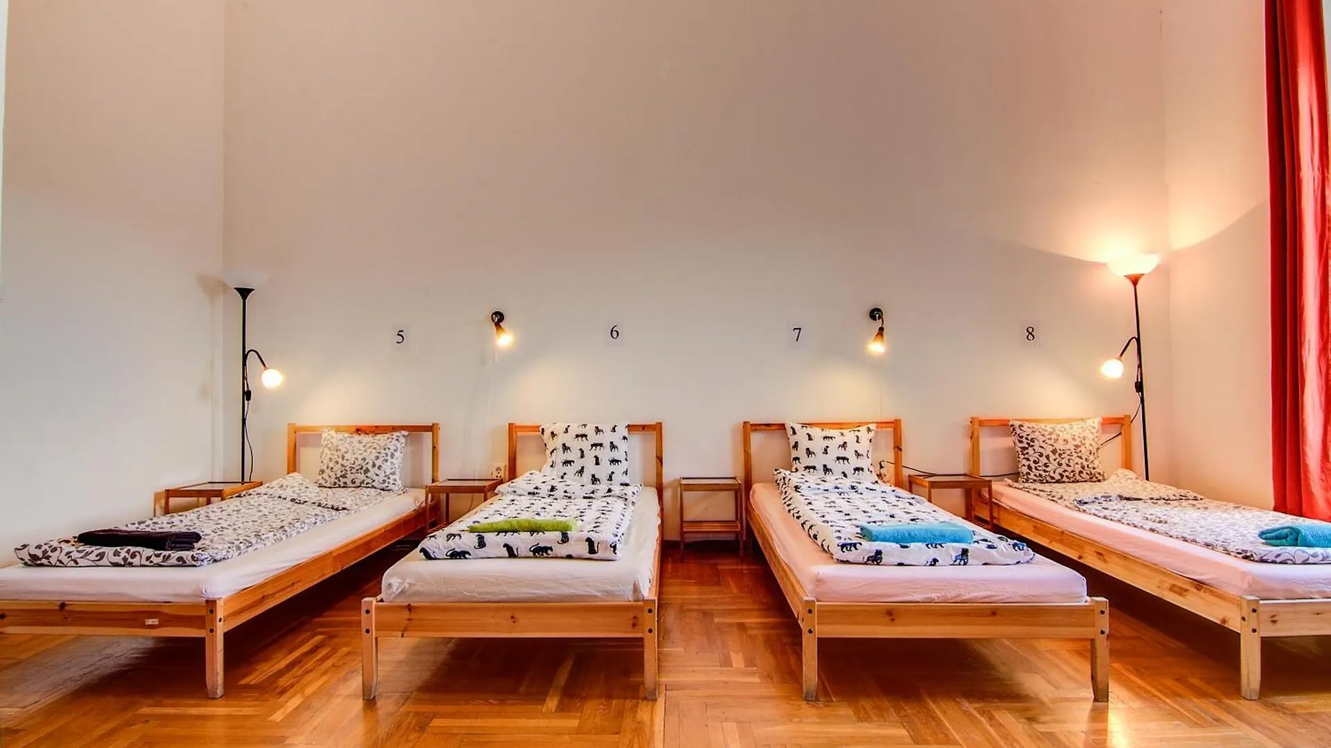 Pal'S Hostel And Apartments Budapest